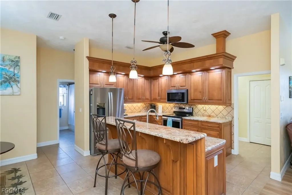 1230 SE 3rd Avenue Cape Coral FL 33990