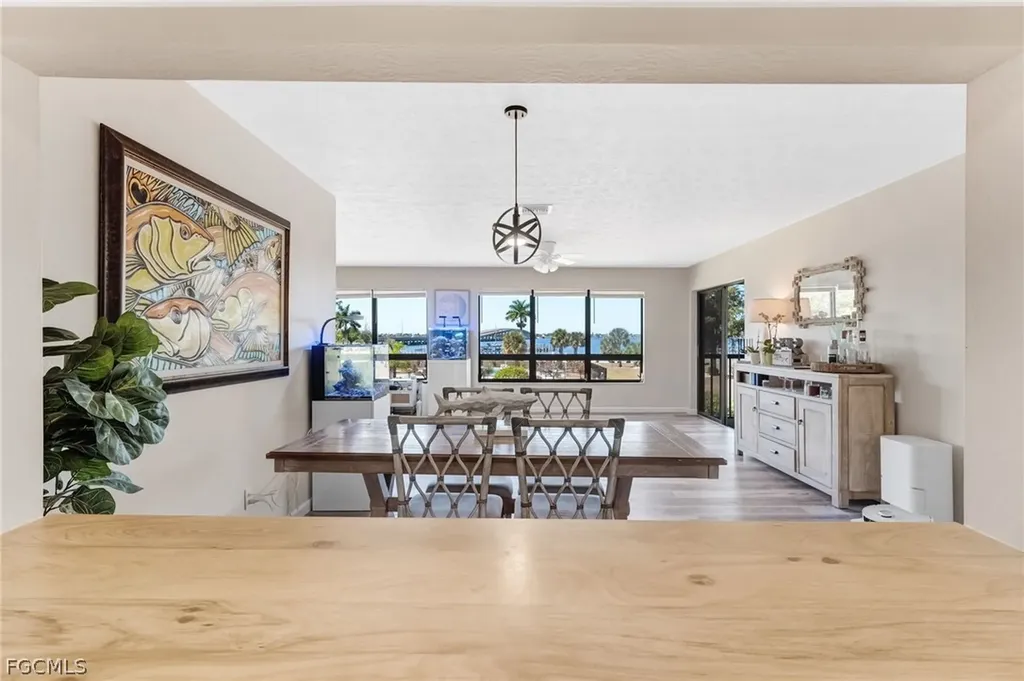 Fort Myers FL, 12498 Riverside Drive, Unit 205