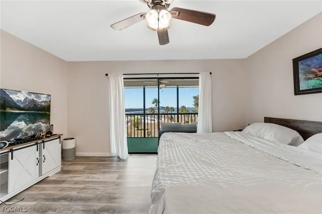 12498 Riverside Drive Fort Myers FL 33919