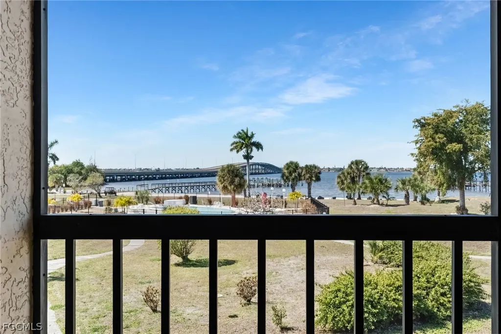12498 Riverside Drive Fort Myers FL 33919