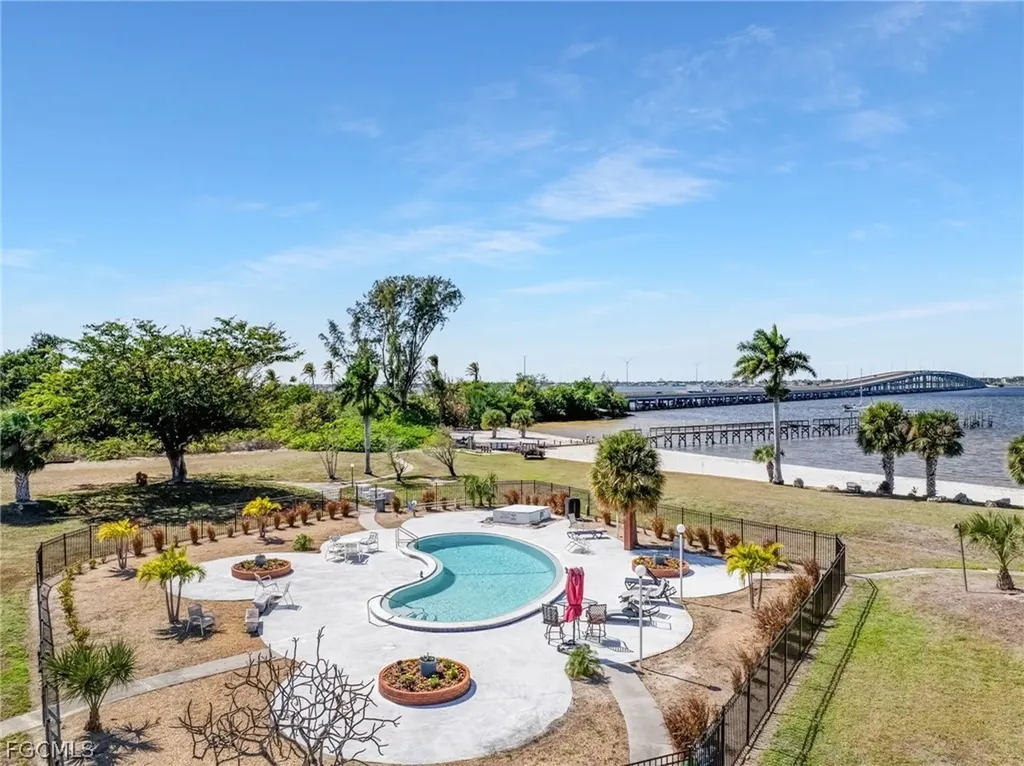 12498 Riverside Drive Fort Myers FL 33919