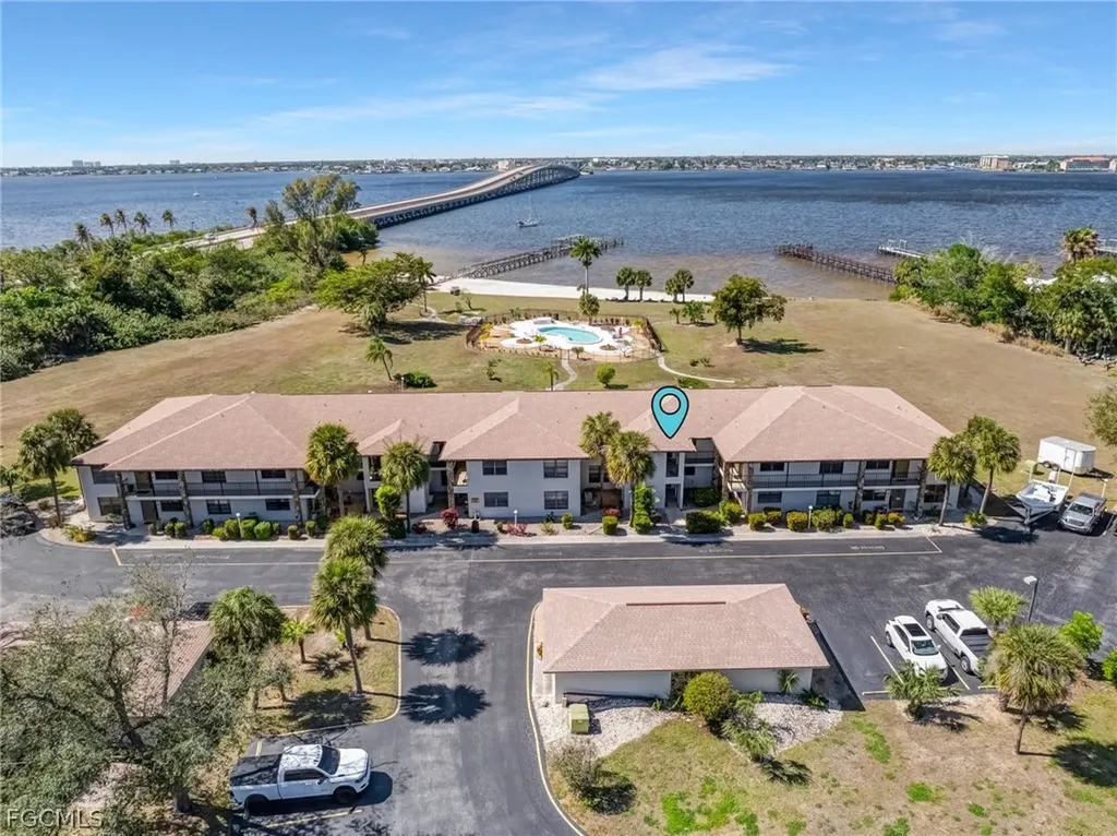 12498 Riverside Drive Fort Myers FL 33919