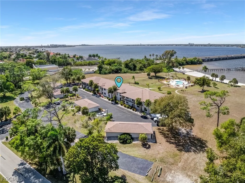 12498 Riverside Drive Fort Myers FL 33919
