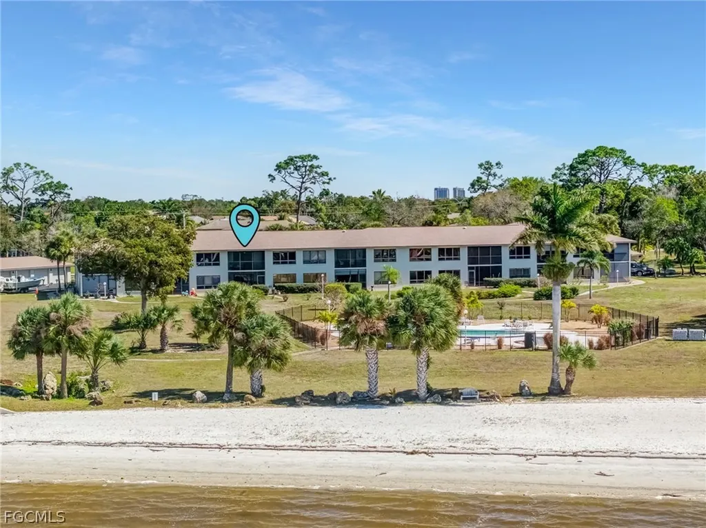 12498 Riverside Drive Fort Myers FL 33919