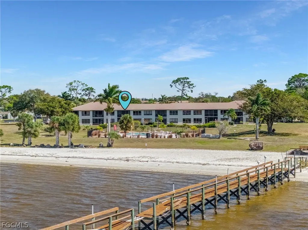 12498 Riverside Drive Fort Myers FL 33919