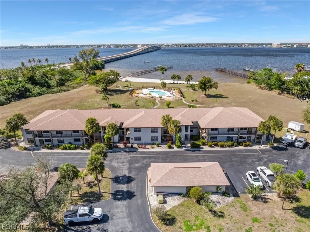 12498 Riverside Drive Fort Myers FL 33919