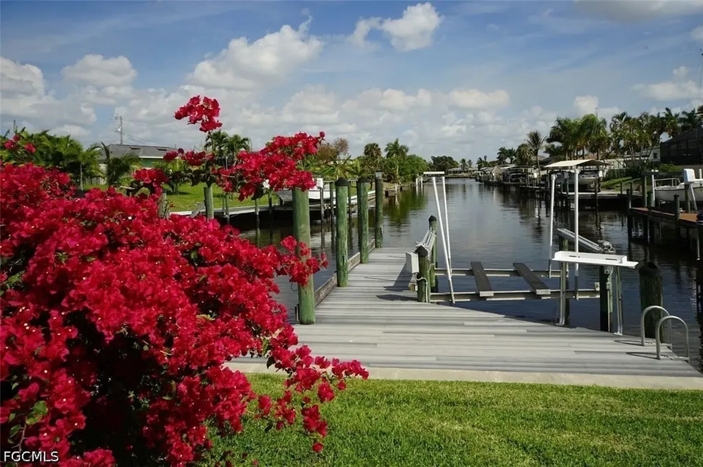 1721 SE 29th Lane Cape Coral FL 33904