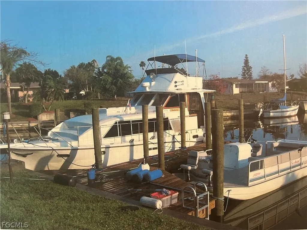 1721 SE 29th Lane Cape Coral FL 33904