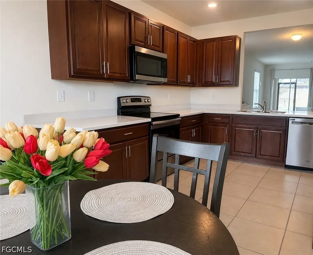 2624 NE 7th Avenue Cape Coral FL 33909