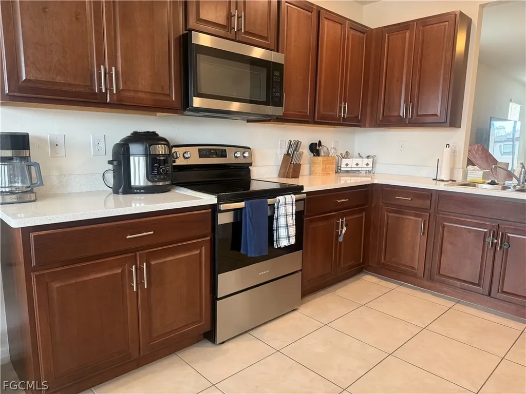 2624 NE 7th Avenue Cape Coral FL 33909