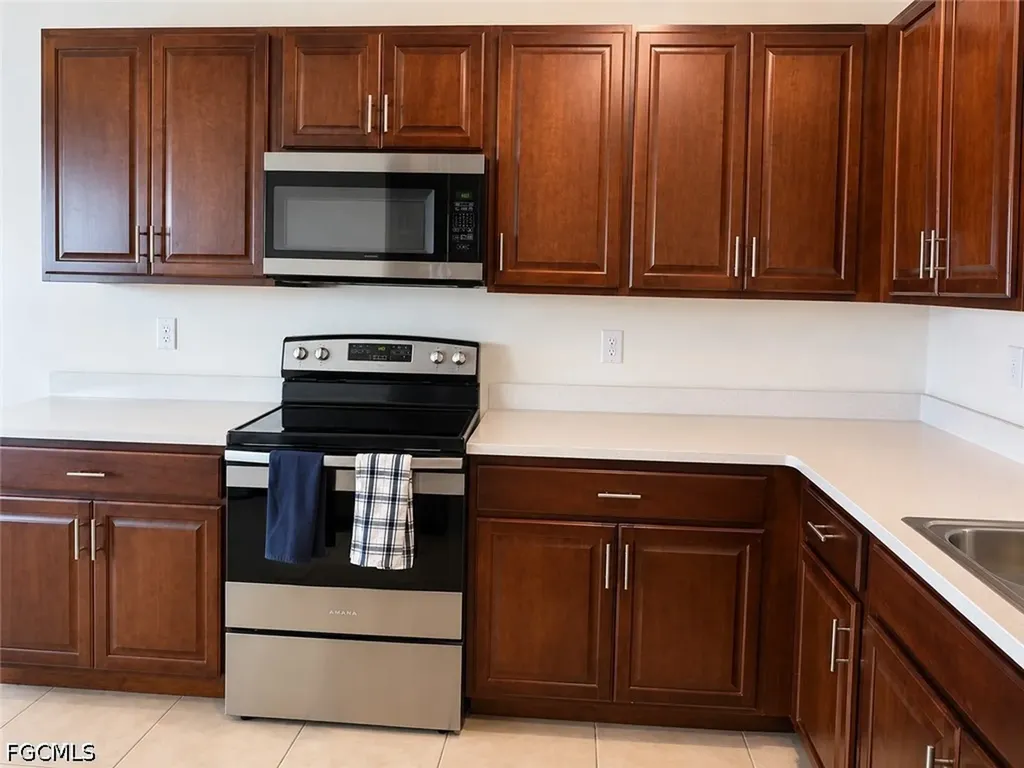 2624 NE 7th Avenue Cape Coral FL 33909