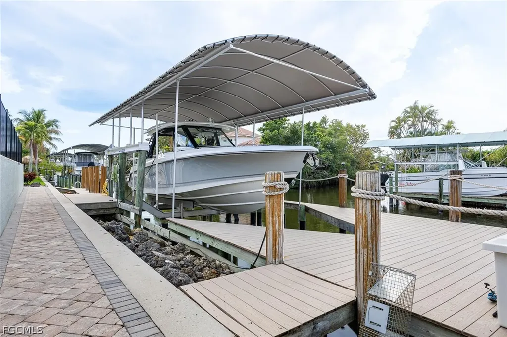 15130 Intracoastal Court Fort Myers FL 33908