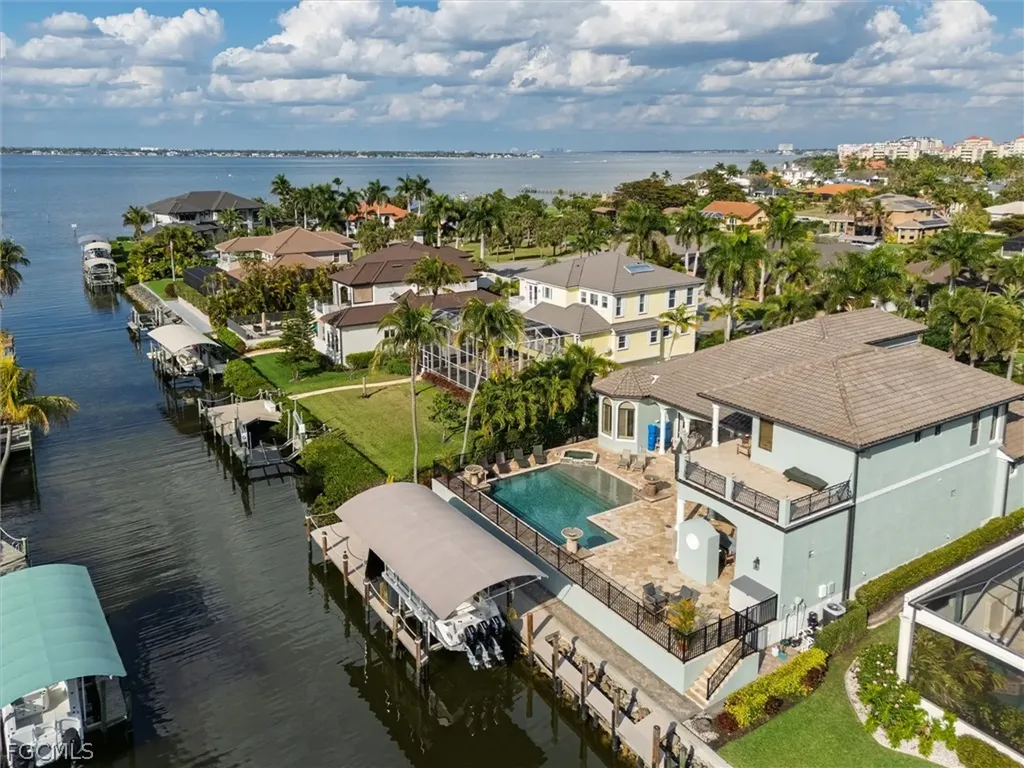 15130 Intracoastal Court Fort Myers FL 33908