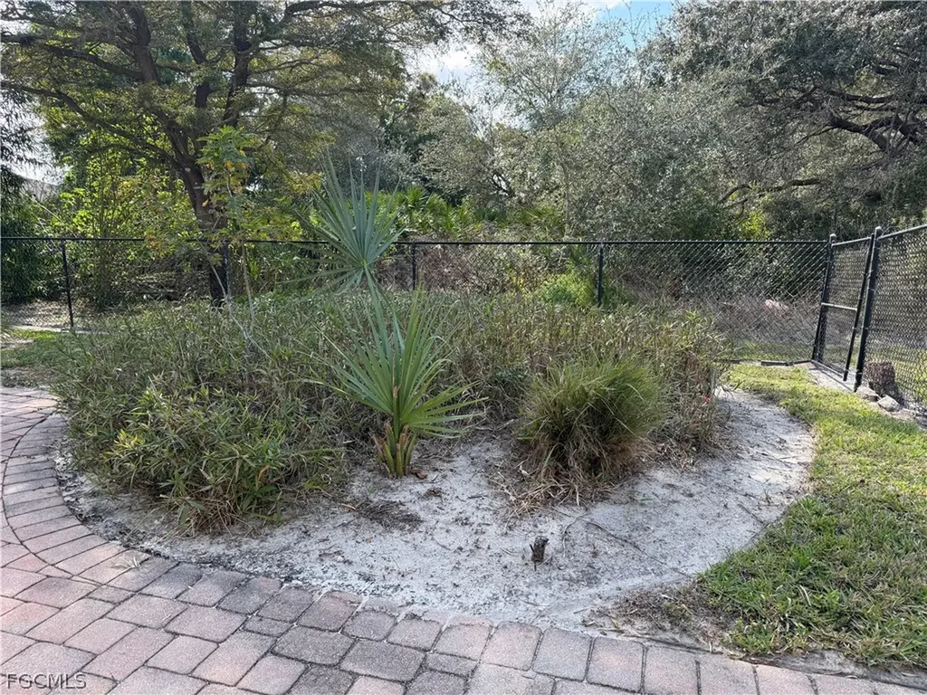 10812 Marble Brook Boulevard Lehigh Acres FL 33936