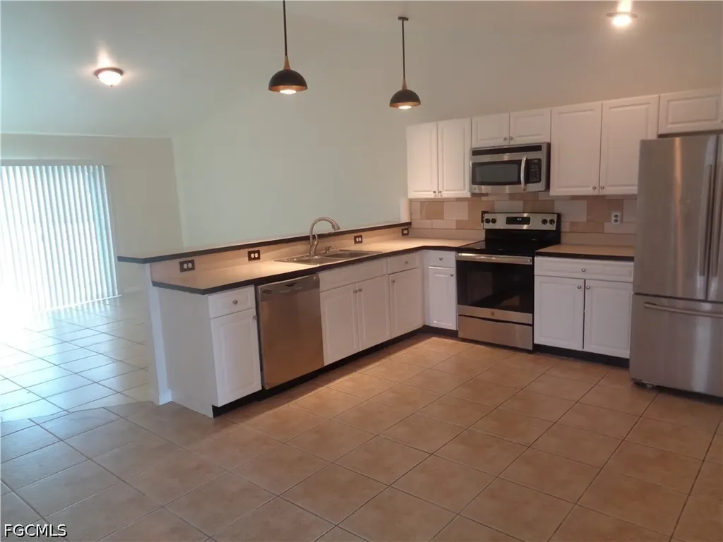 334/336 Poplar Street Lehigh Acres FL 33974