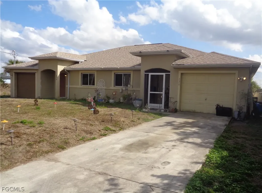 334/336 Poplar Street Lehigh Acres FL 33974