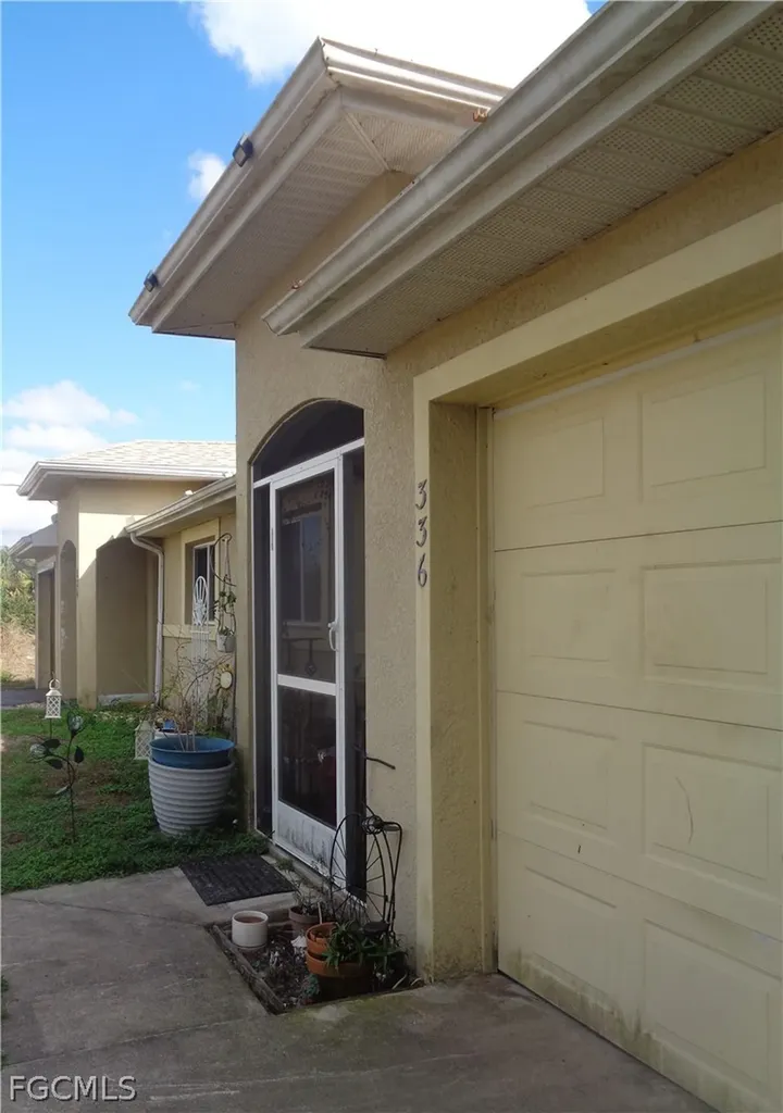 334/336 Poplar Street Lehigh Acres FL 33974