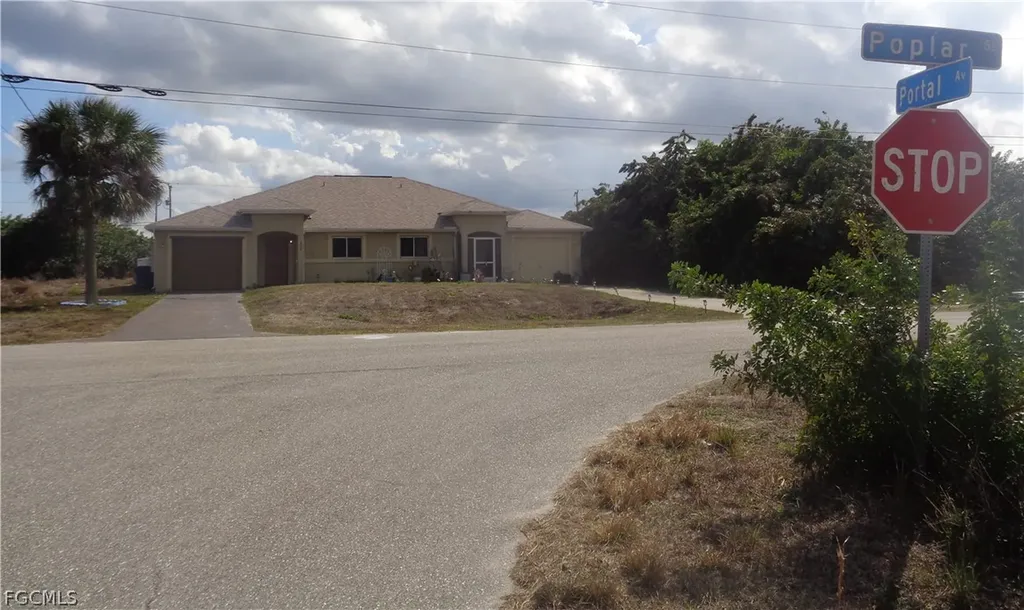 334/336 Poplar Street Lehigh Acres FL 33974