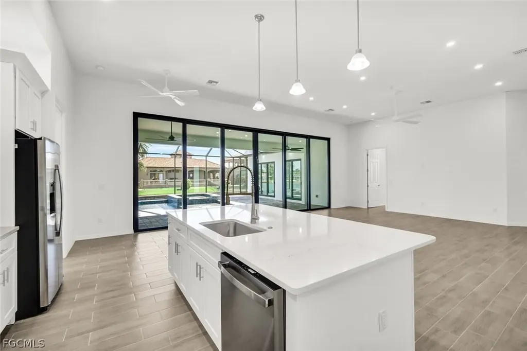 5011 Pelican Boulevard Cape Coral FL 33914