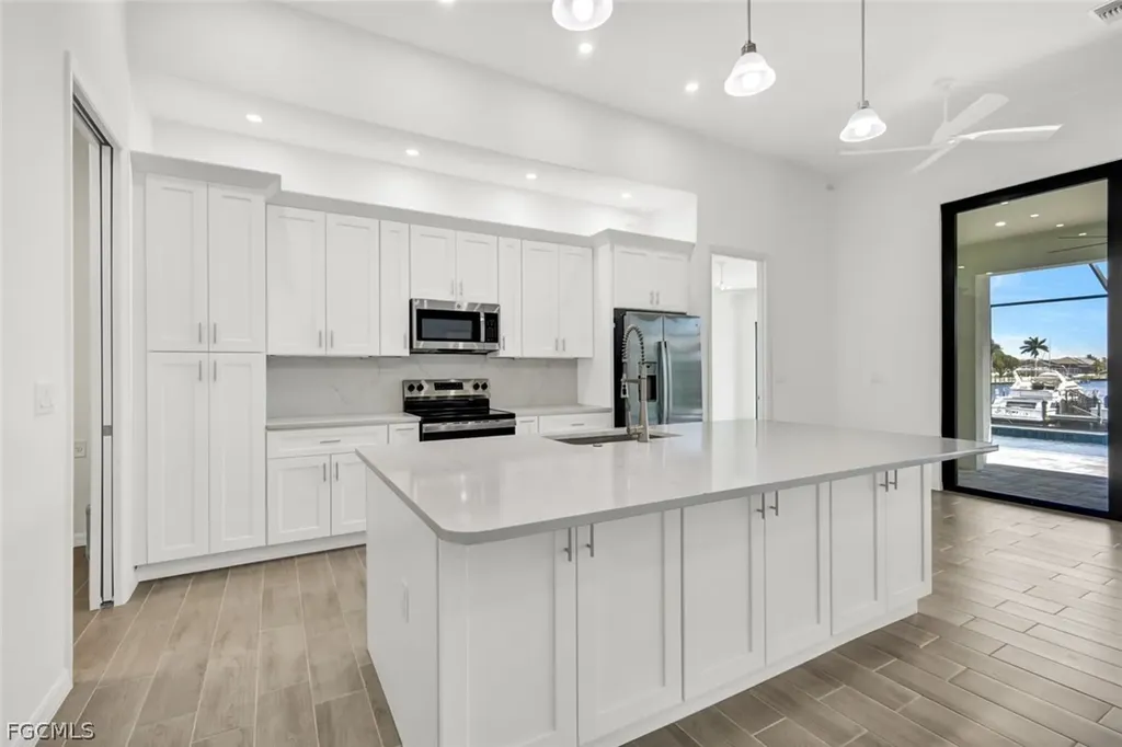 5011 Pelican Boulevard Cape Coral FL 33914