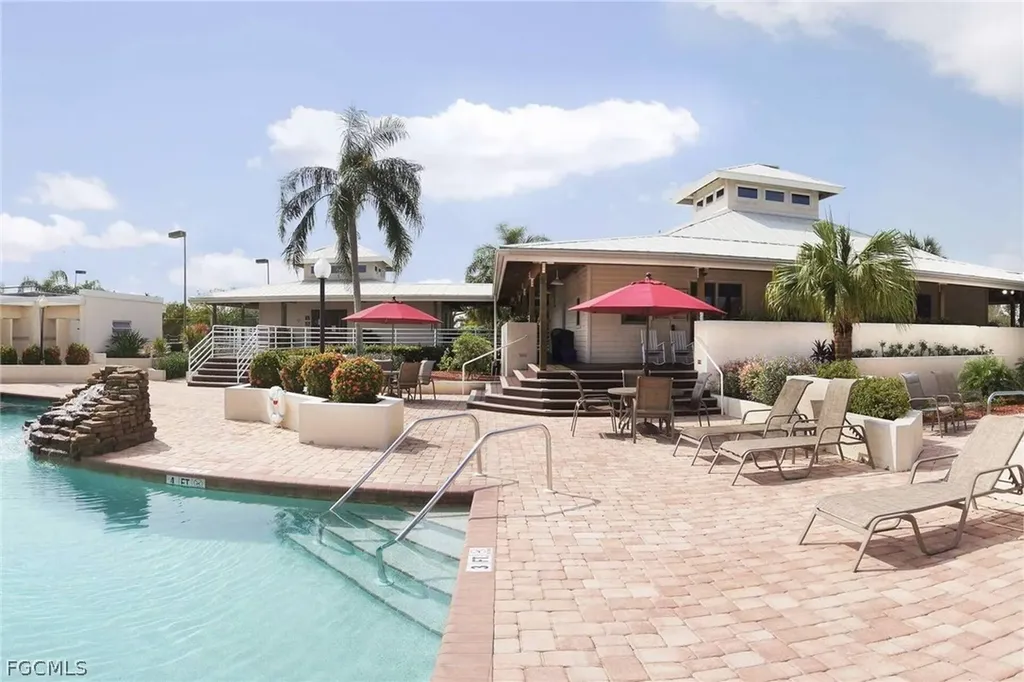 9439 Palm Island Circle North Fort Myers FL 33903