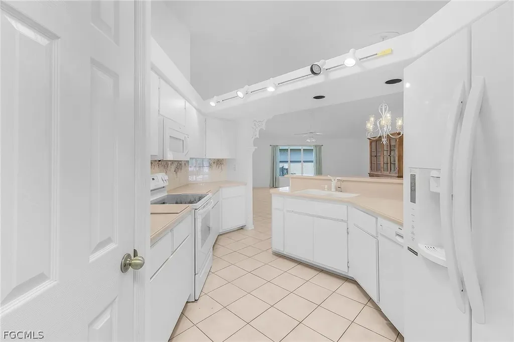 9439 Palm Island Circle North Fort Myers FL 33903