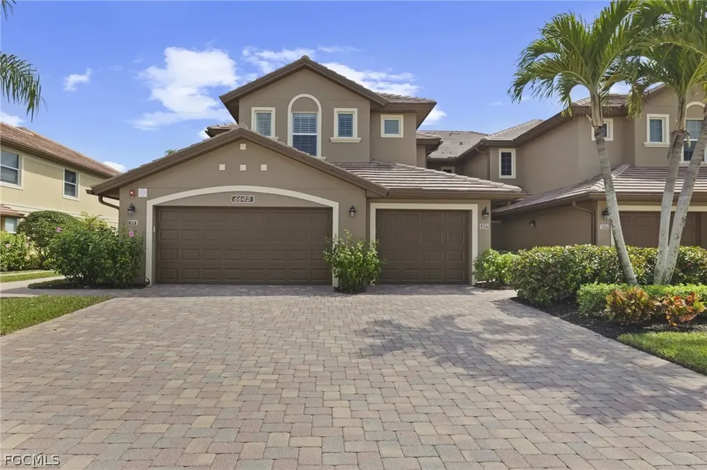 Naples FL, 6645 Alden Woods Circle, Unit 201