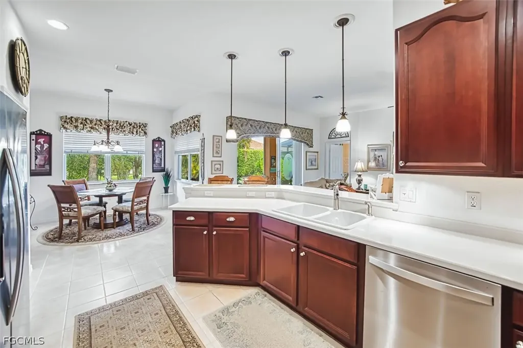 9710 Las Casas Drive Fort Myers FL 33919