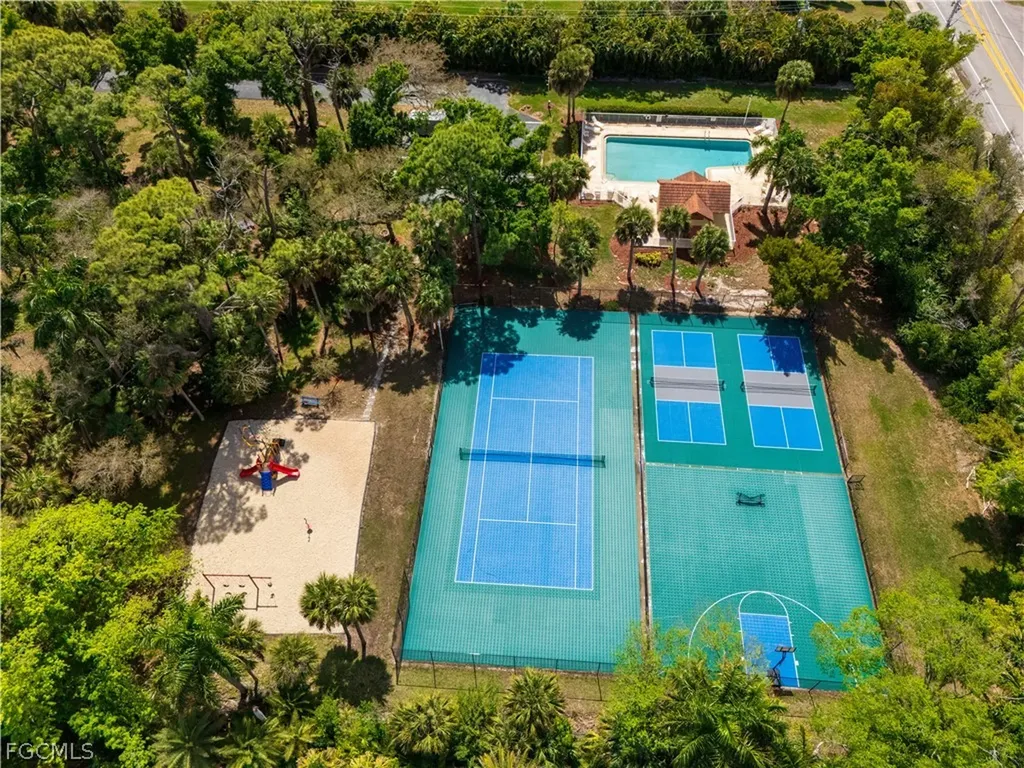 9710 Las Casas Drive Fort Myers FL 33919
