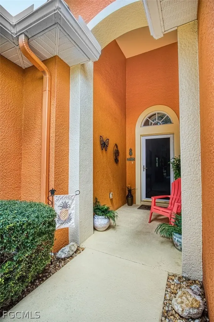 9710 Las Casas Drive Fort Myers FL 33919