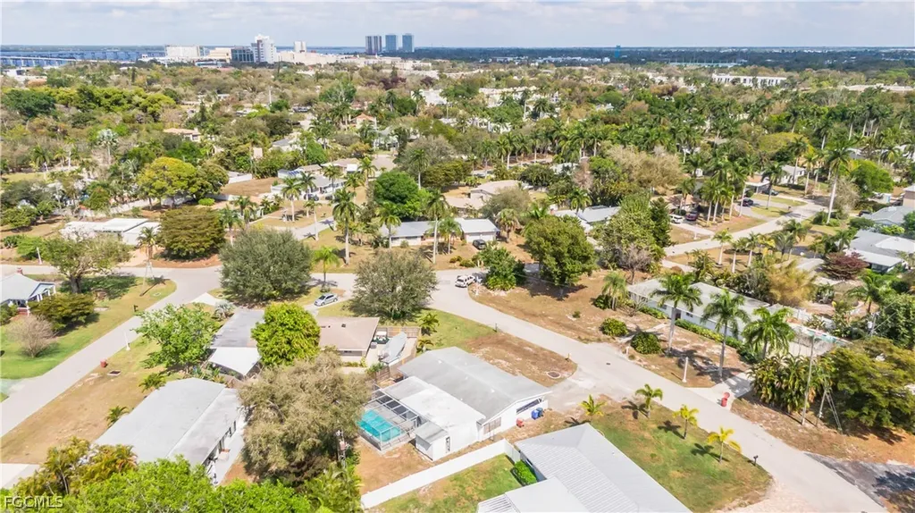 1758 Woodlawn Avenue Fort Myers FL 33901