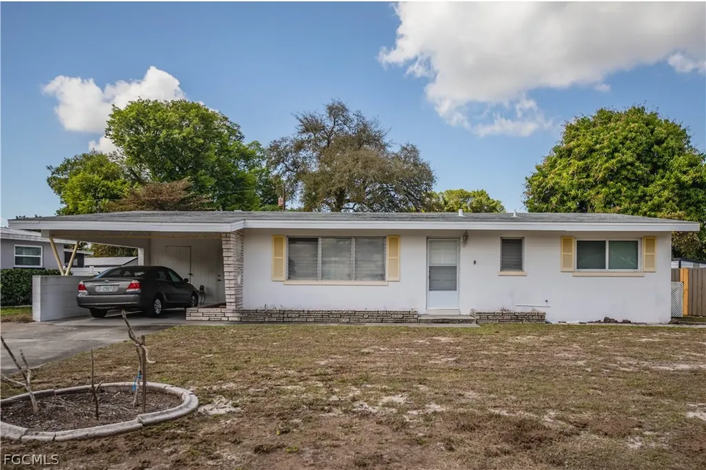 1758 Woodlawn Avenue Fort Myers FL 33901