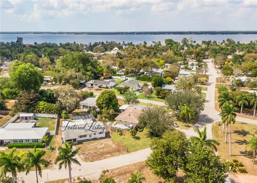 1758 Woodlawn Avenue Fort Myers FL 33901