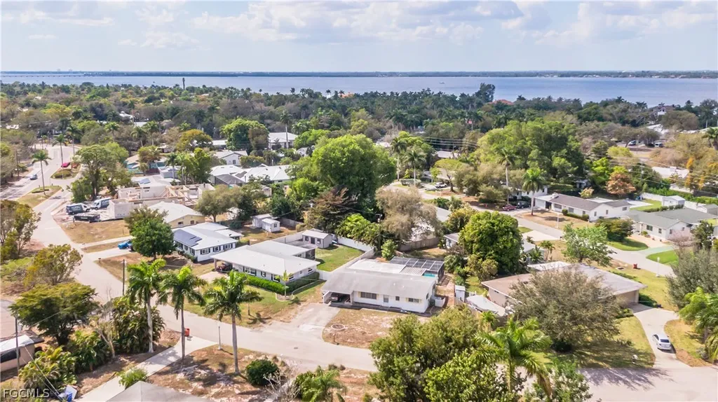 1758 Woodlawn Avenue Fort Myers FL 33901
