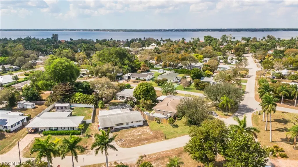 1758 Woodlawn Avenue Fort Myers FL 33901