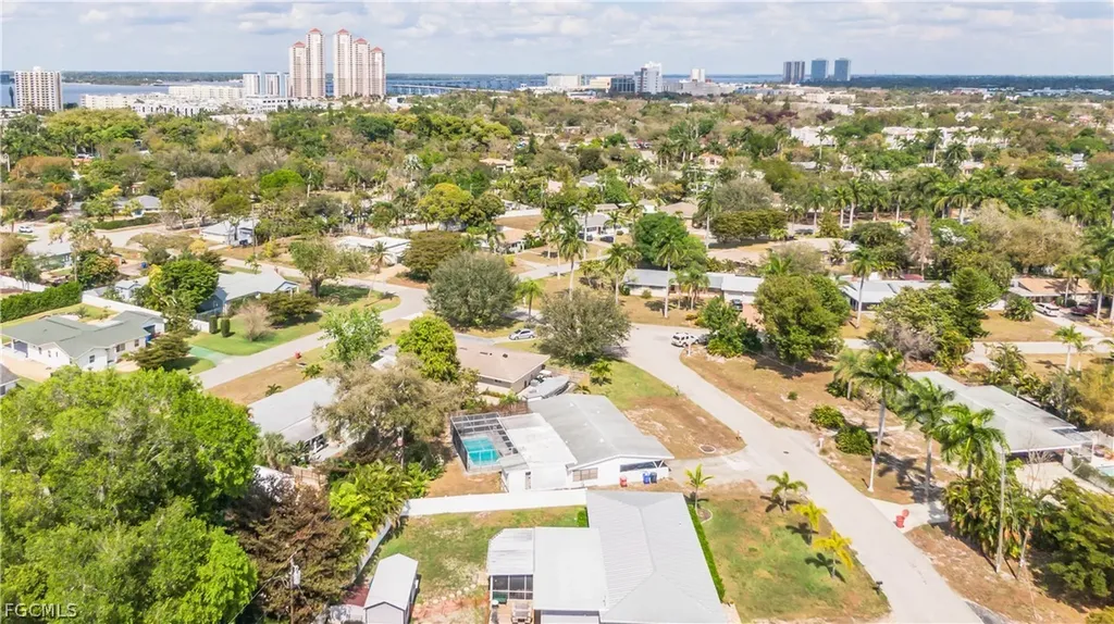1758 Woodlawn Avenue Fort Myers FL 33901