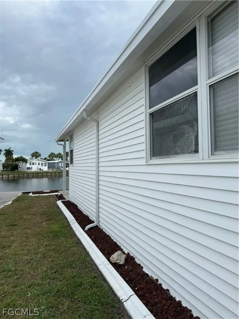 565 Cattleya Refuge Naples FL 34114