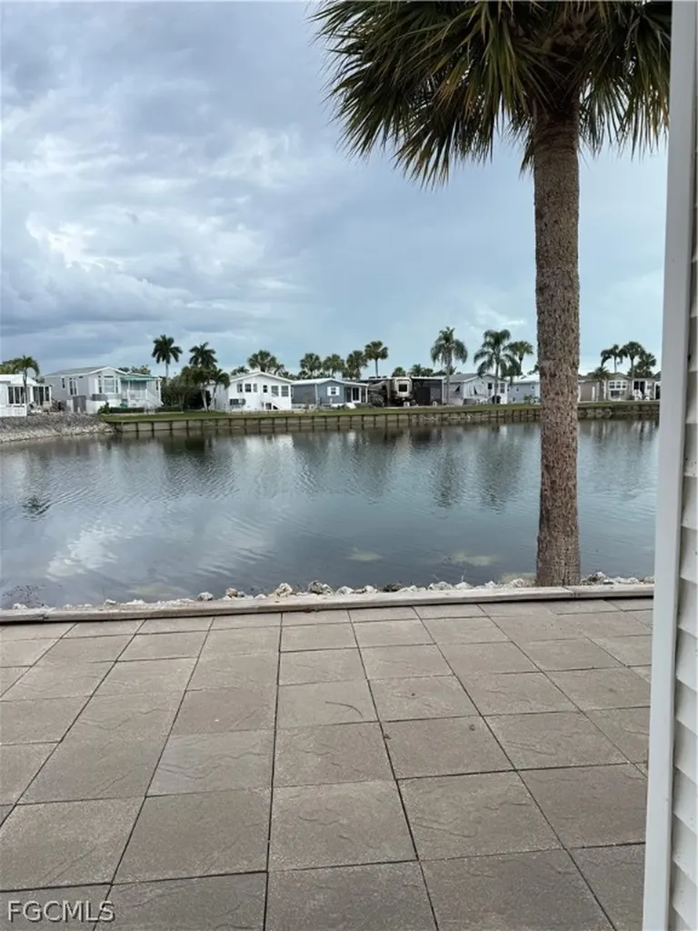 565 Cattleya Refuge Naples FL 34114