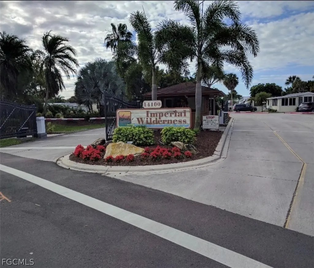 565 Cattleya Refuge Naples FL 34114