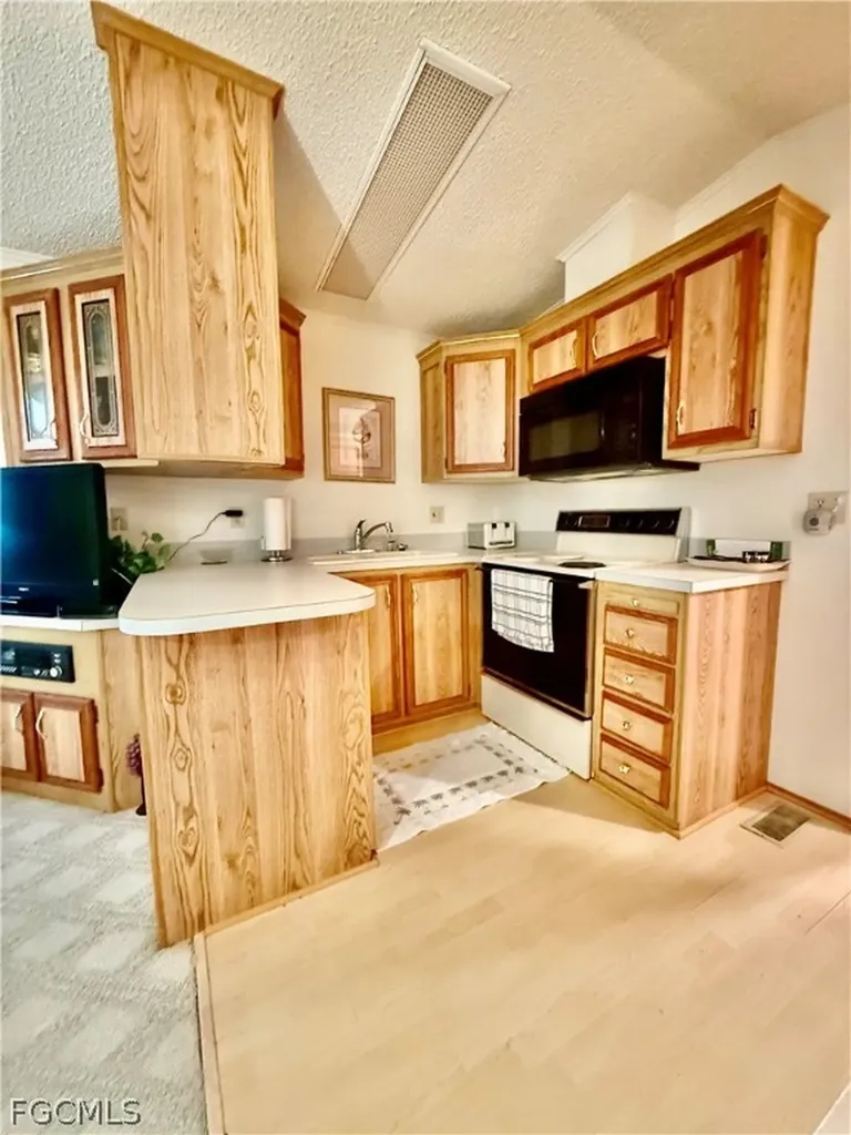 565 Cattleya Refuge Naples FL 34114