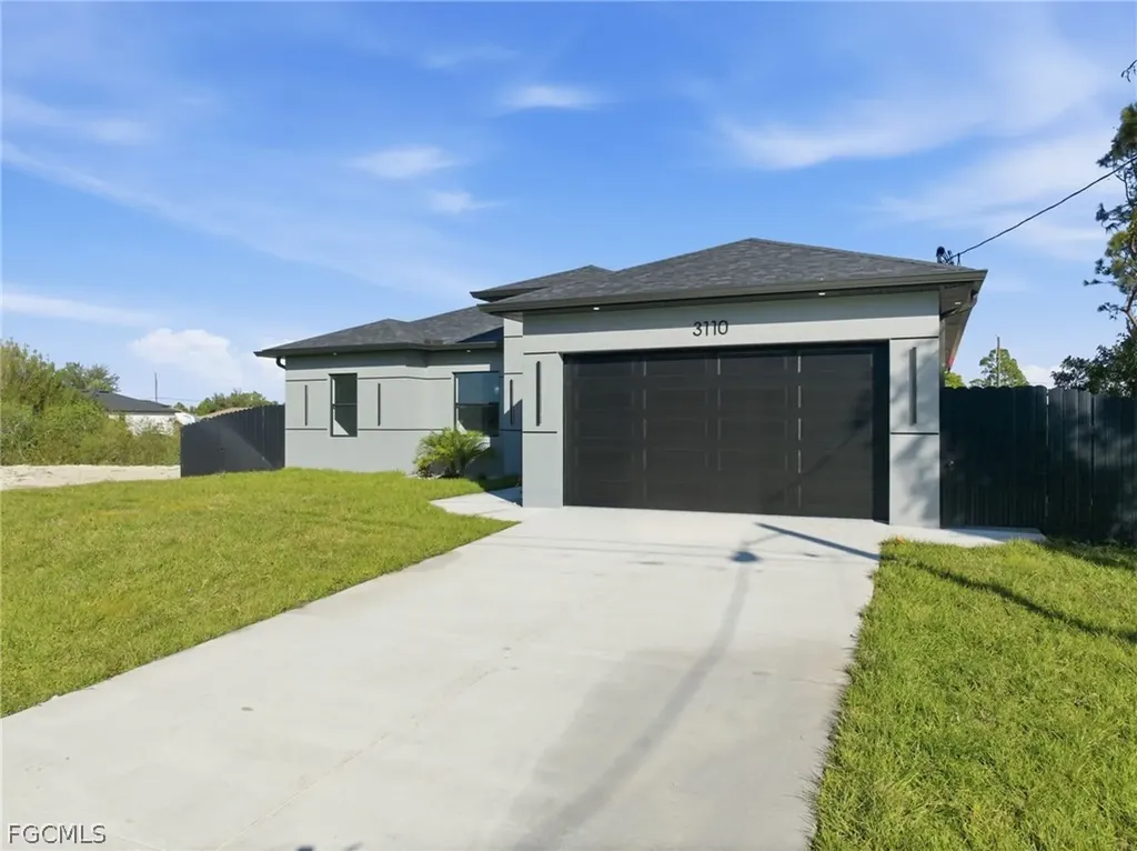 806 Fred Avenue N Lehigh Acres FL 33971