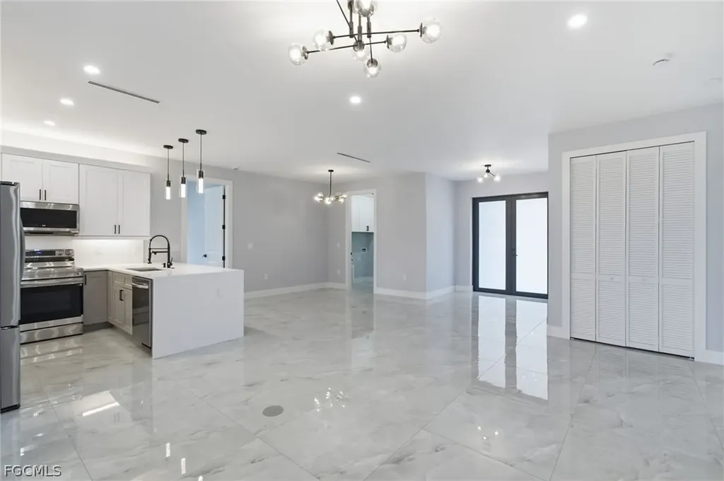 806 Fred Avenue N Lehigh Acres FL 33971