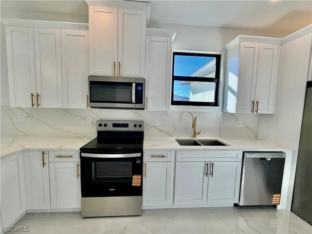 3705 8th Street SW Lehigh Acres FL 33976
