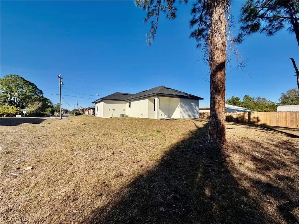 3705 8th Street SW Lehigh Acres FL 33976