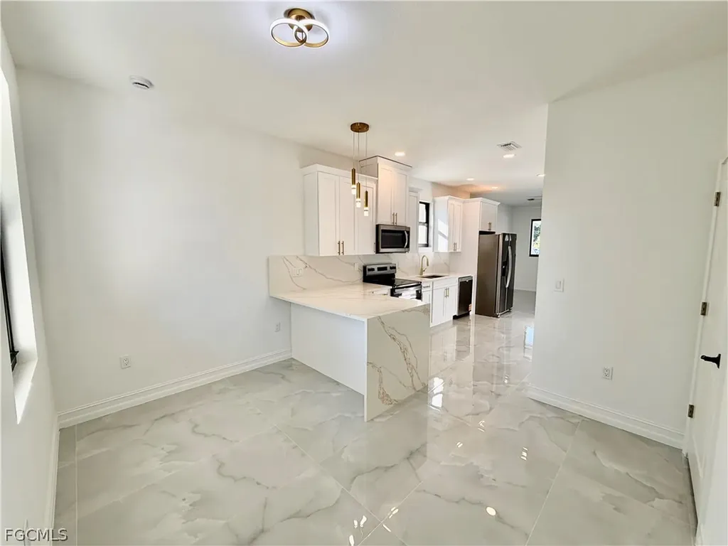 3705 8th Street SW Lehigh Acres FL 33976