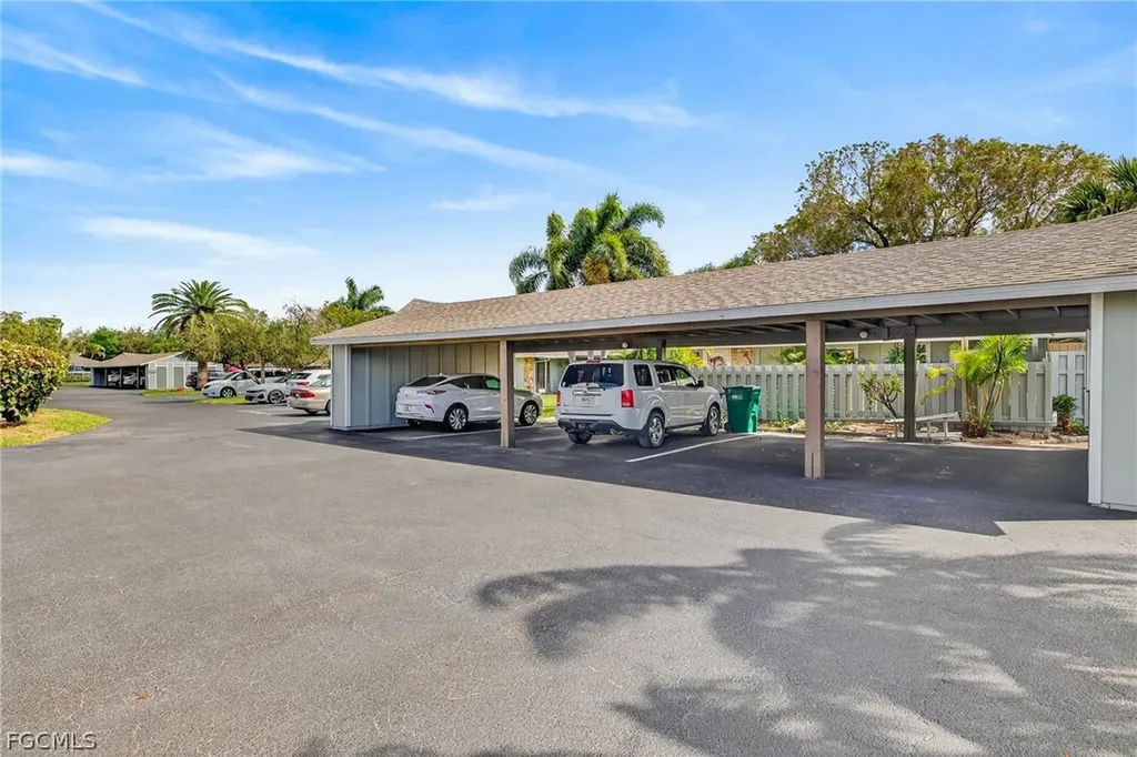 4257 Island Circle Fort Myers FL 33919