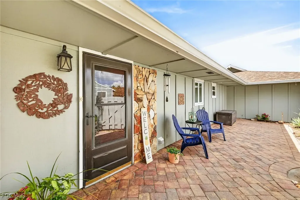 4257 Island Circle Fort Myers FL 33919