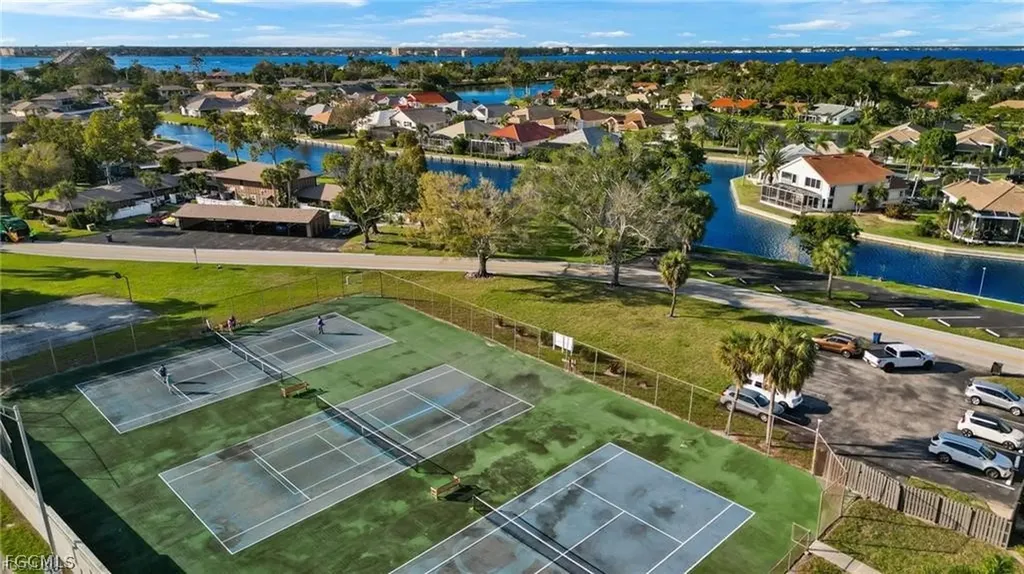 4257 Island Circle Fort Myers FL 33919