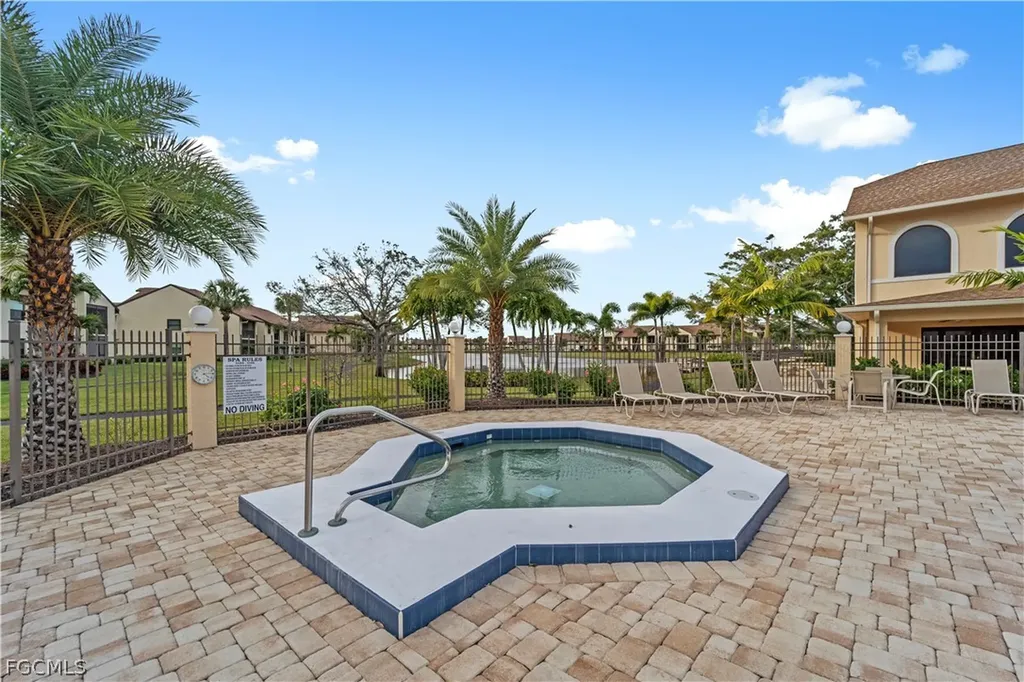 8430 Charter Club Circle Fort Myers FL 33919
