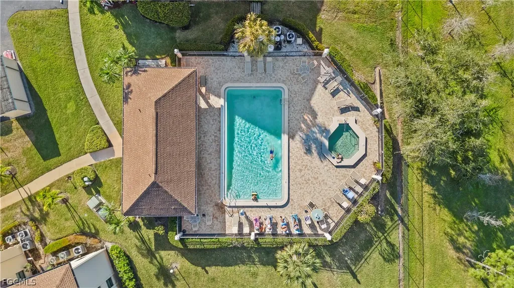 8430 Charter Club Circle Fort Myers FL 33919